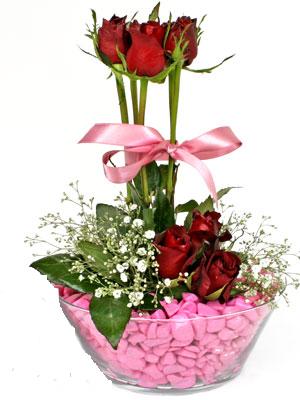 Ankara çiçek firmamızdan Camda kırmızı güller Ankara çiçek gönder firması şahane ürünümüz